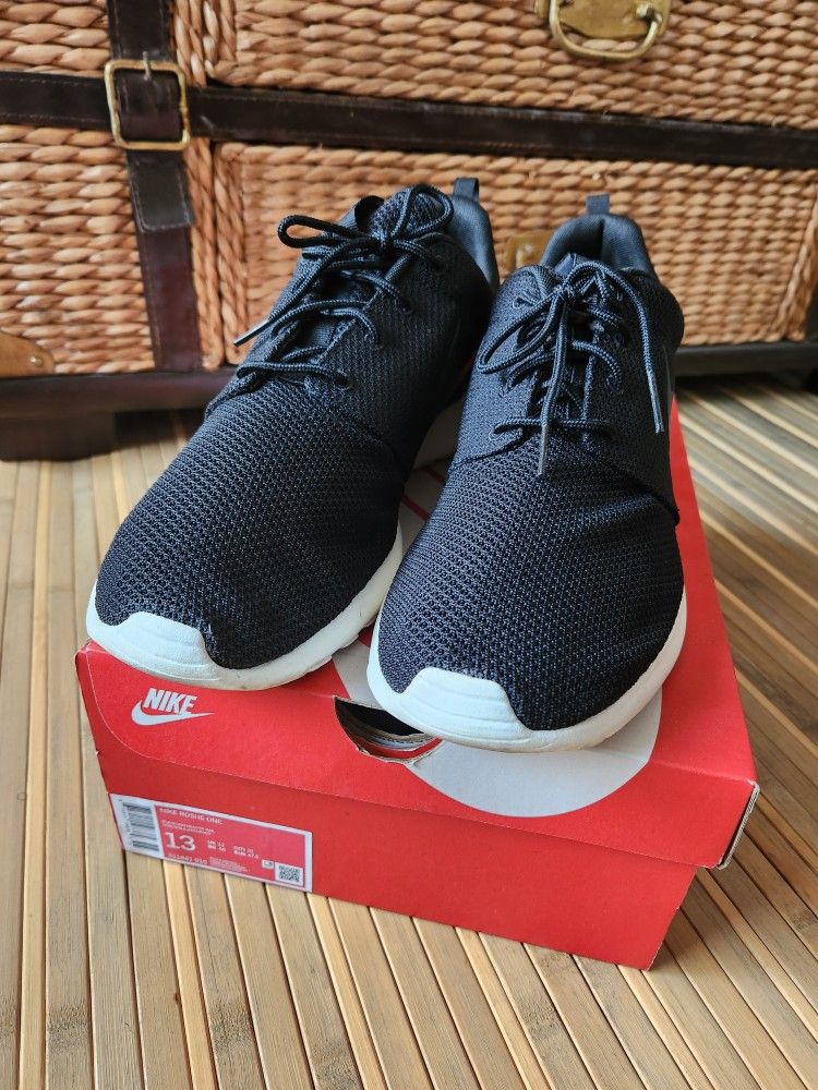 Nike Roshe One Mens Size 13 Black