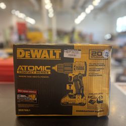 DEWALT ATOMIC 20-Volt Lithium-Ion Cordless 1/2 in. Compact Hammer Drill with 3.0Ah Battery, Charger and Bag dcd799l1