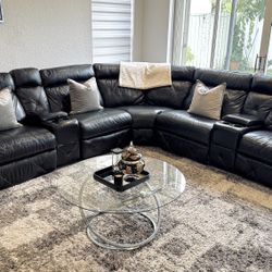 Natuzzi Leather Sectional sofa set great shape . with 3 recliners