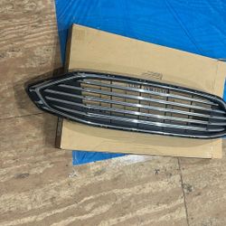 Ford Fusion Grille