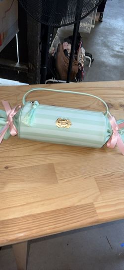 Bath & Body Works small bag