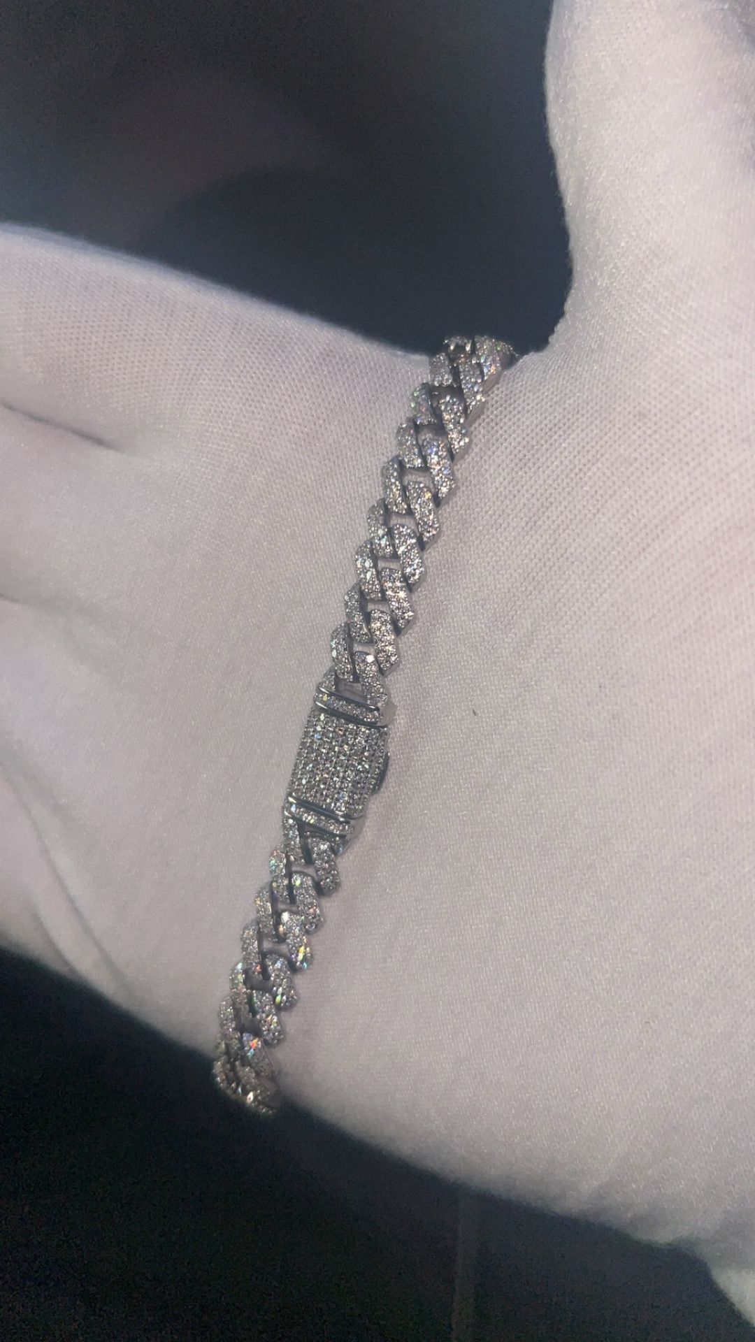 9IN D VVS Moissanite Cuban Bracelet