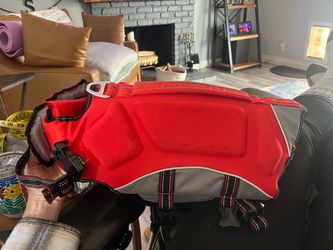 Red Arcadia trail dog life vest