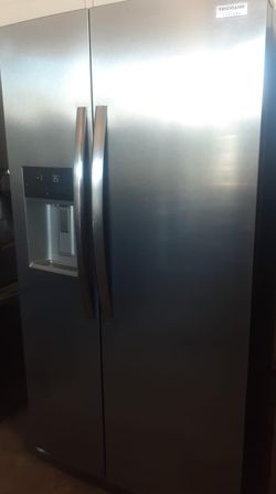 Frigidaire Side By Side Stainless Steel Fridge
