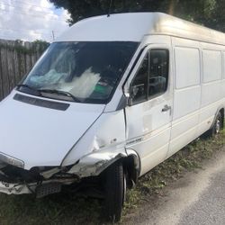Parting out 2006 Dodge Sprinter Part Car