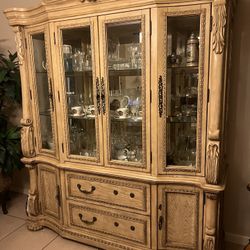 China Cabinet, Dining Room Table And 6 Chairs