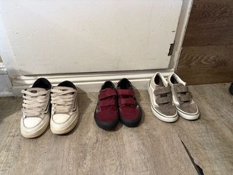 Boys shoes