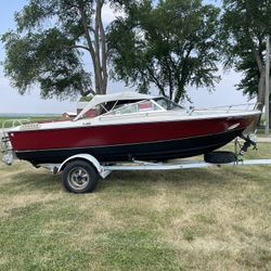 1977 Crestliner Crusader