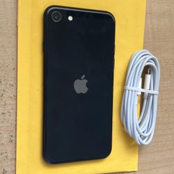 Apple iPhone SE 3rd Gen - Unlocked 