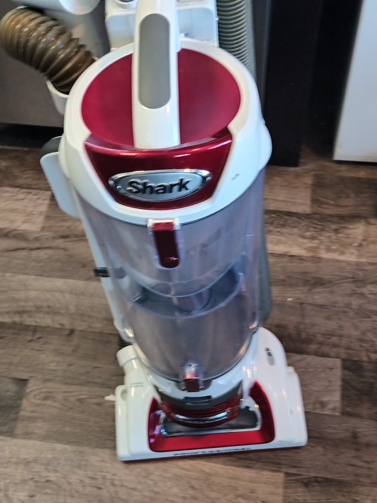 Shark Rotator Professional Xl Upright Vacuum 