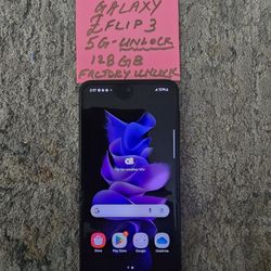 Samsung Galaxy ZFold 3 128GB Fully Unlocked 