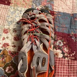 Keen Size 9