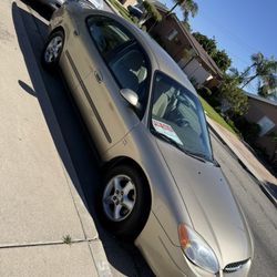 2001 Ford Taurus