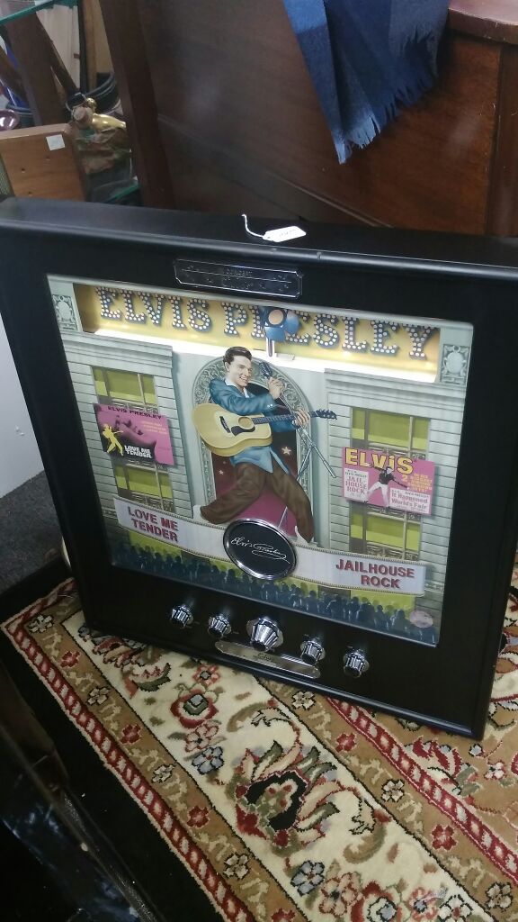 Elvis Presley AM FM radio
