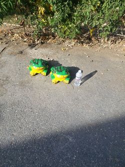 Dont delete Medium statue Frog Patio Pond Decoration