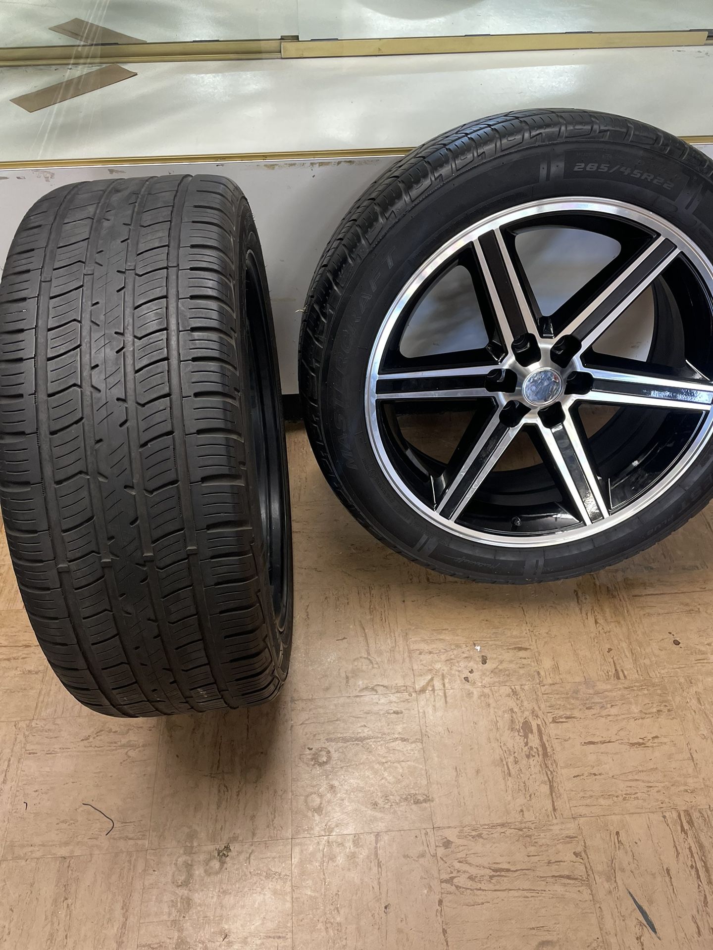 6Star 6Lug Wheels 22”