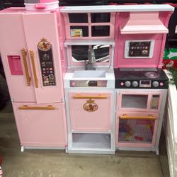 Disney Princess kitchen 