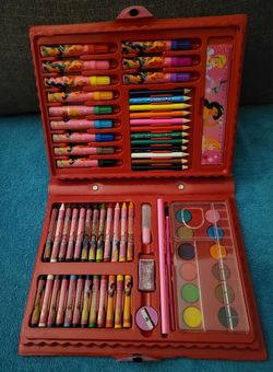 **NEW**DISNEY PRINCESS**ART SET**68 PIECES