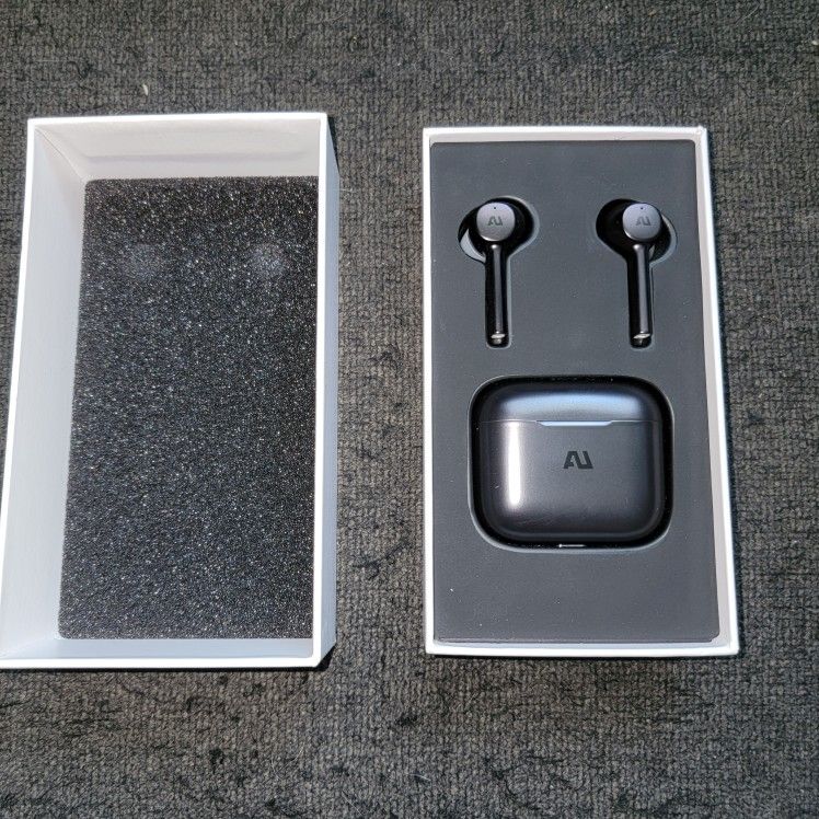 AUSounds Wireless Earbuds With Case And Box