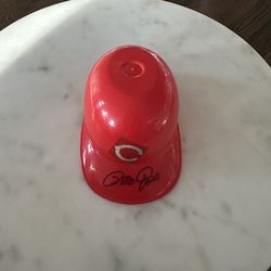 RARE Pete Rose autographed retro mini helmet with Beckett authentication