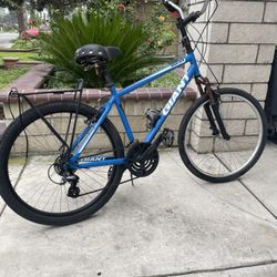 Giant Boulder Mountain Bike