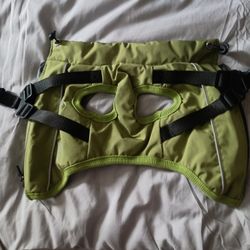 REFLECTIVE DOG VEST WITH ATTACHED HARNESS. SZ SMALL
