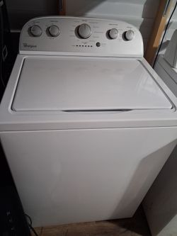 Whirlpool washer machine in great condition cash only works great