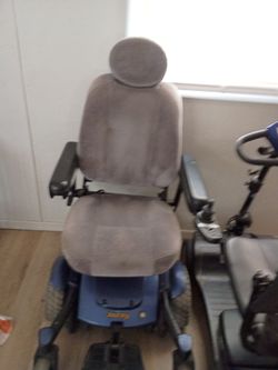 Power wheel chair