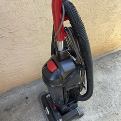 Sanitaire Commercial Vacuum 