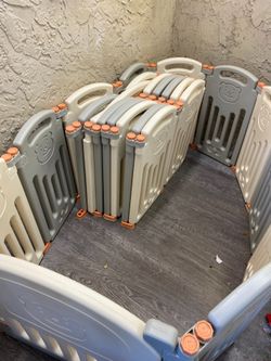 Foldable Baby Playpen (25 Panels) Kids Activity Play Yard with Gate - See My Other Items😀