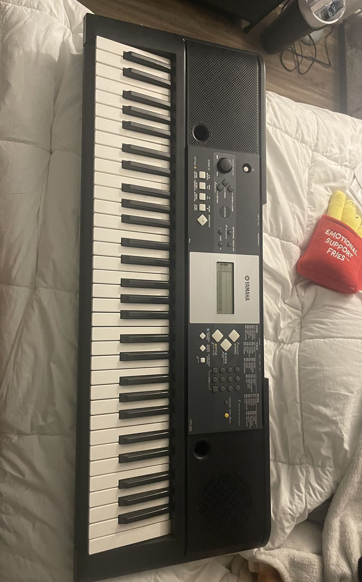 Yamaha YPT-230 Keyboard