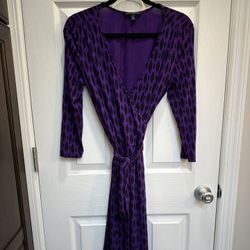 Banana Republic purple and black wrap dress in xs. 