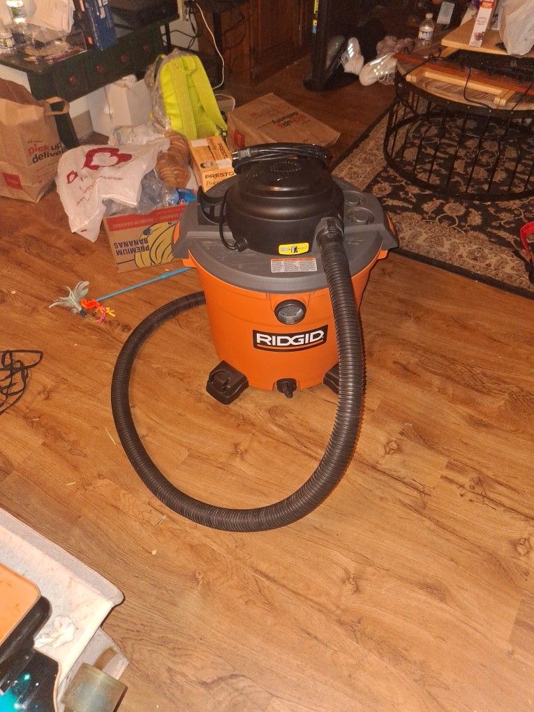 16 Gal Ridged Wet/Dry Shopvac