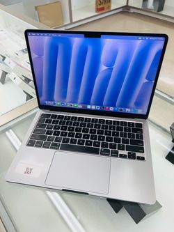MacBook air M2 8gb ram 256gb ssd