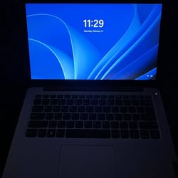 Lenovo 14 inch laptop.