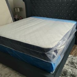 NEW KING PLUSH PILLOW TOP MATTRESS WITH BOX SPRING ♨️ Bed frame is not available