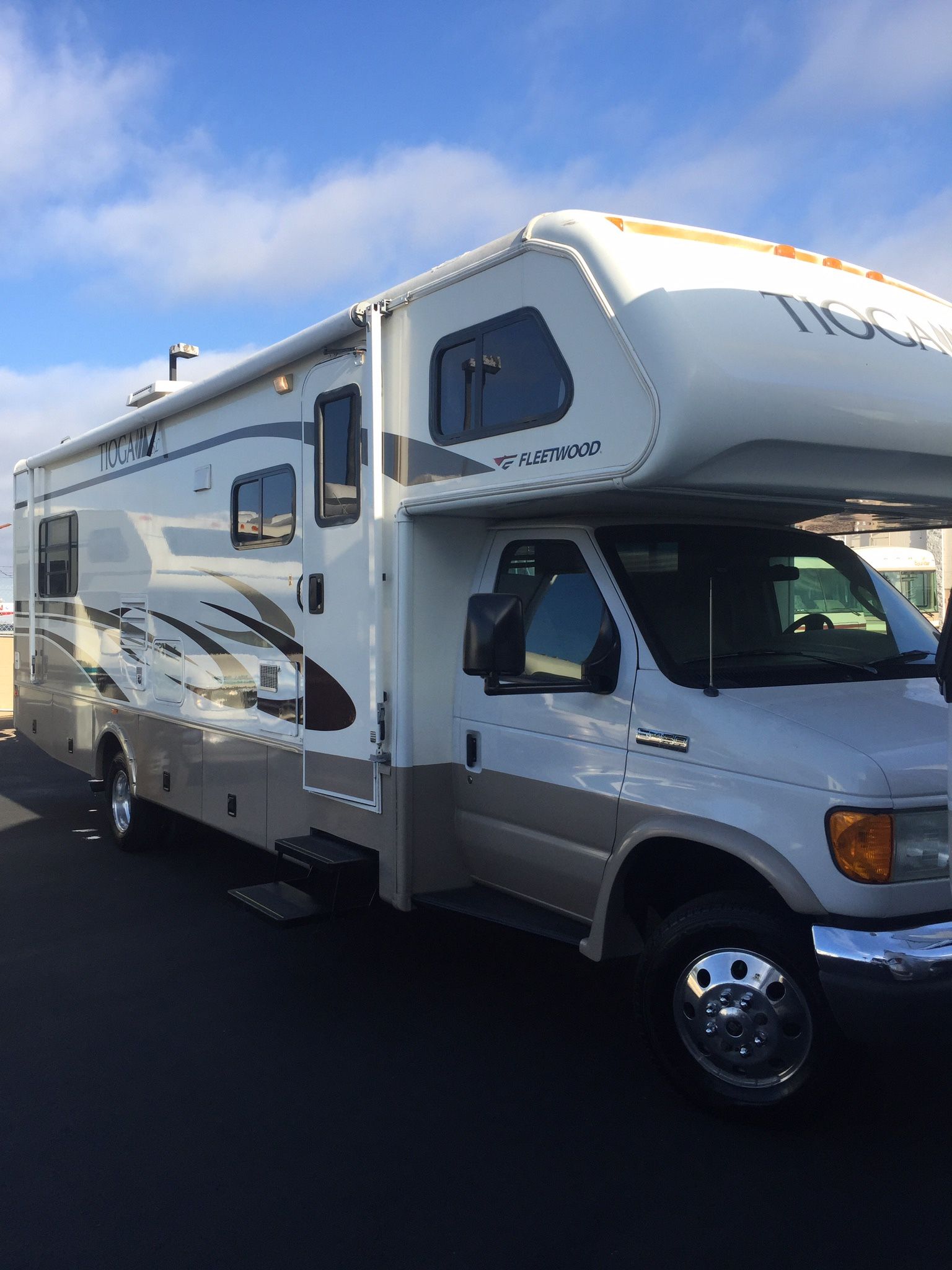 2006 Fleetwood Tioga 31W