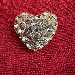 Beautiful Women’s Heart Brooch 