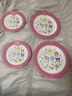 Sanrio Hello Kitty & Friends Party Paper Plates 10.5in & 8in