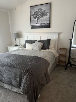 Queen bed