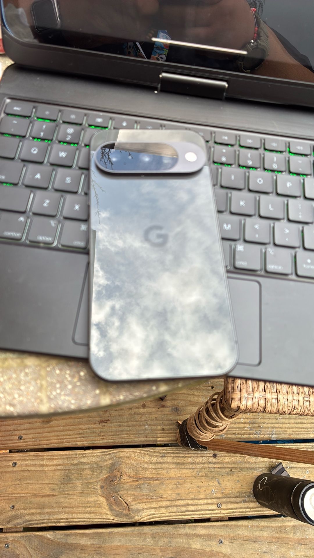 Google Pixel 10 Gray/Black