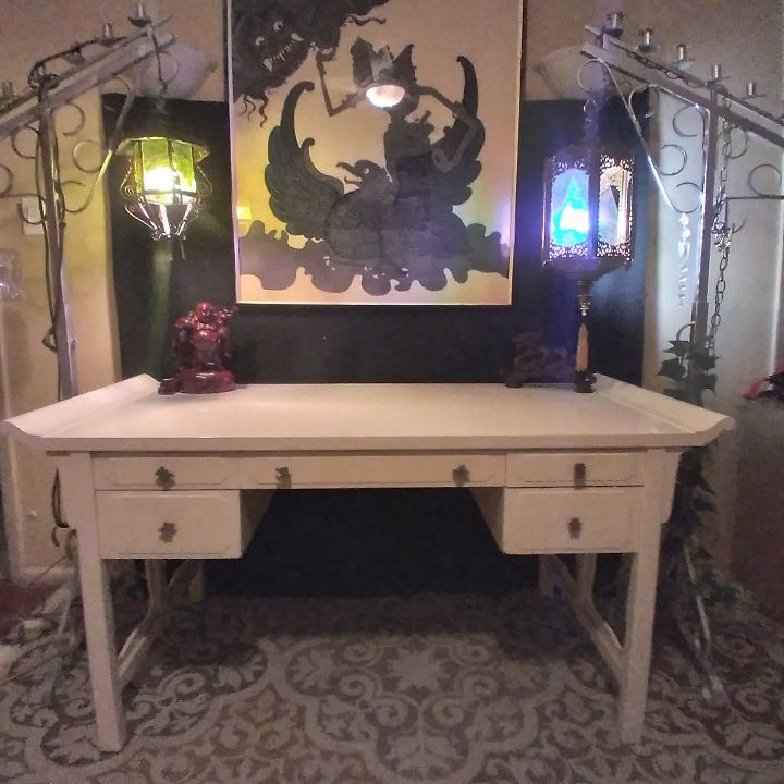 Chinese Desk White $50 Firm Bargain At Twice The Price