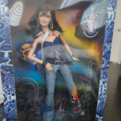 Hard Rock Barbie With Collector Pin J0963