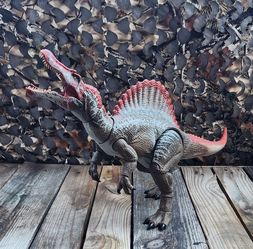 $75 - Jurassic Park / World Hammond Collection Spinosaurus Figure