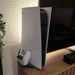 Certified refurbished PS5 Digital