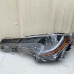 2020-2022 Toyota Corolla SE, XLE, XSE Passenger Headlight