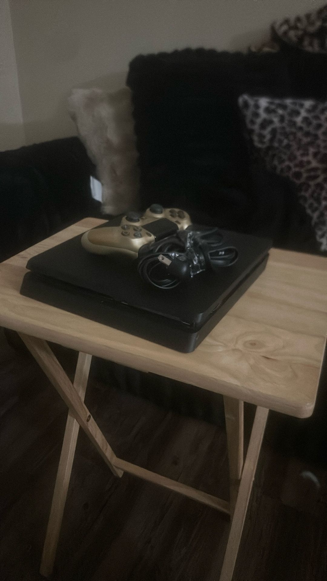 PS4 Slim Read Description