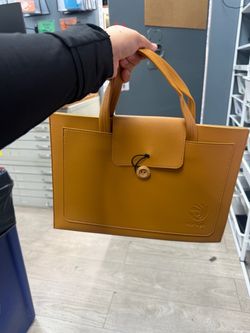 👜 Sky High Premium Laptop Tote Bag Carry your laptop in style with this elegant and functional laptop tote.