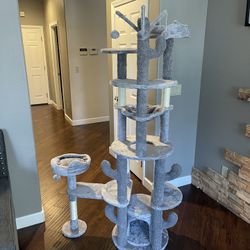 New Large Cat Tree 