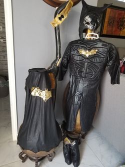 Batman costume 6-8 t